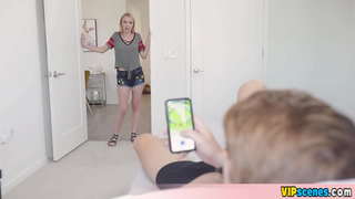 ���້ stepsis ສູນເສຍຂອງນາງຈາລີກັບອ້າຍ