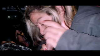 Mi prenis rajdi kun mi, por helpi al junan knabino-kaj rigardu, kion ŝi faris.