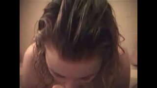 Həyat Yoldaşı Дебби Глотает