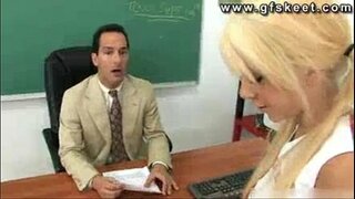 ���ම මේ කෙල්ල!