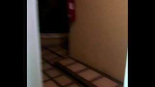 Sieva Cojiendo viesnīcā ar durvju atvēršanas bagāts moans