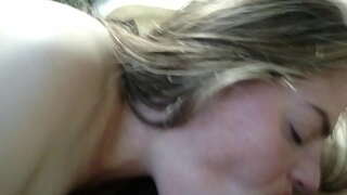 Rimmed, ஃபிங்கர்டு, மற்றும் அவளை கொடுத்தார் ஒரு சொட்டு படகோட்டி