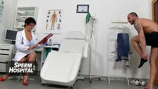 Emma egy gyönyörű cseh amatőr csaj első pornó film