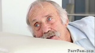 Kedves tini szar kemény