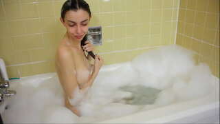 Sentiment regardé dans ma baignoire