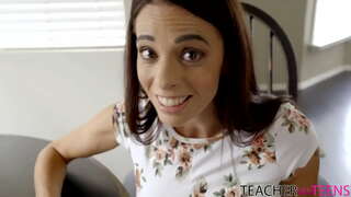 Коначно, он вам омогућава да јебеш себе моје учительнице