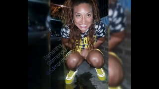 Sam garmendia yn cael ei wneud pee-pee yn y stryd