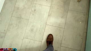 Pirang gedé titty sekretaris méré boss a blowjob