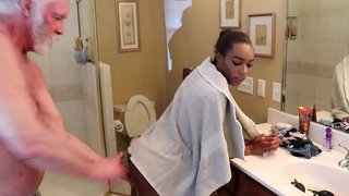 ̃�넬 스카이의 구 노란색 샤워 보지 섹 엉덩이를 빌어 먹을 채찍질 항문 장난감