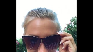 איך מיין פינגער ענג קאַנט אויף אַ ציבור לאָנקע