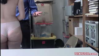 ���ത്ഭുതകരമായ tits and അത്ഭുതകരമായ കഴുത brunette teen gets fucked in the office by അഴിമതിക്കാരായ പോലീസ്