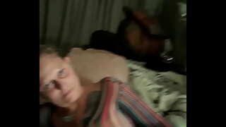 ���ັນລະຍາເກັບຂຶ້ນໂດຍຫມູ່ເພື່ອນ