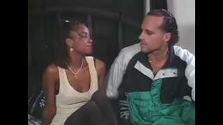 Exóticos perra en medias negras consigue un blanco duro la polla en pose de perro